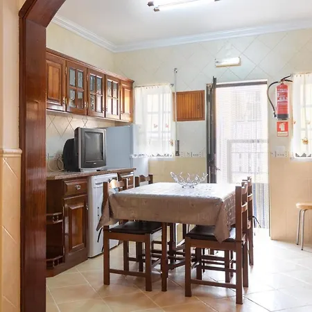 Moradia Borda D'agua Назаре